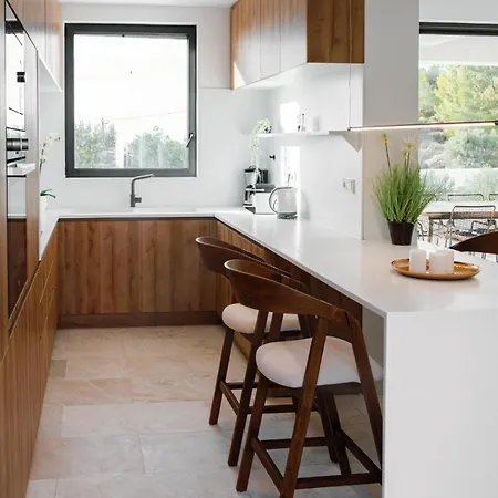 Elia Cove Luxury Ii *
