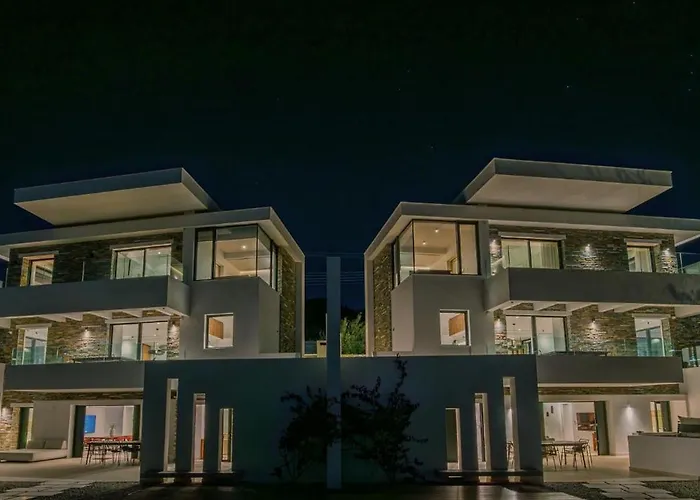 Elia Cove Luxury Ii Willa *