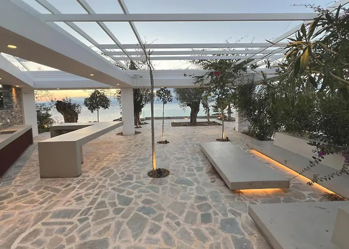 Elia Cove Luxury Ii Willa